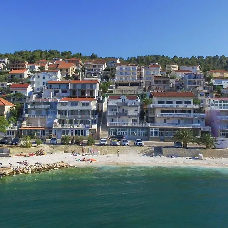 Apartmani Antonia Trogir Exterior photo