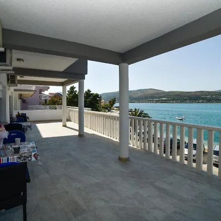 Apartmani Antonia Trogir Exterior photo